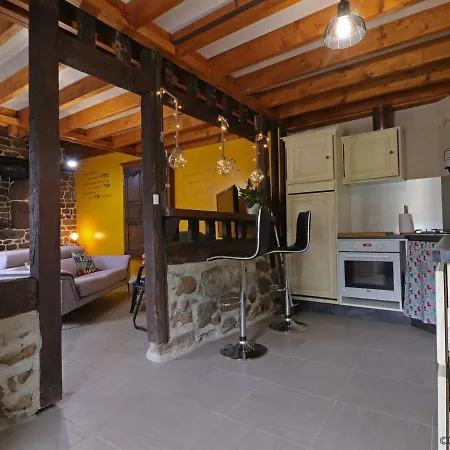 Gite Champetre Avec Animaux, Terrasse, Jeux Exterieurs, Et Ateliers Couture Pres De Saint-mars-d'egrenne. - Fr-1-497-149 בית נופש