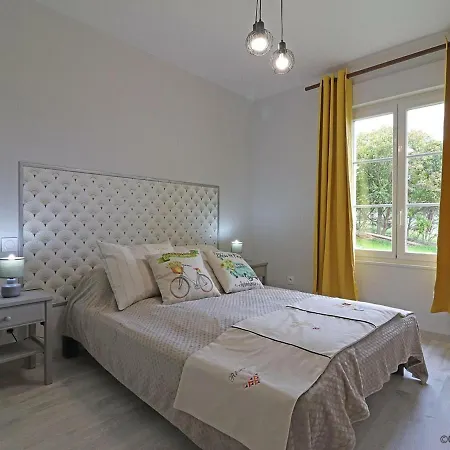 בית נופש Gite Champetre Avec Animaux, Terrasse, Jeux Exterieurs, Et Ateliers Couture Pres De Saint-mars-d'egrenne. - Fr-1-497-149 *