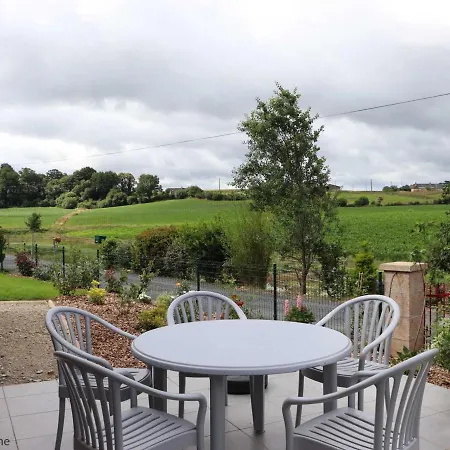 Gite Champetre Avec Animaux, Terrasse, Jeux Exterieurs, Et Ateliers Couture Pres De Saint-mars-d'egrenne. - Fr-1-497-149 Saint-Mars-d'Egrenne