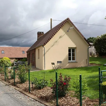 Gite Champetre Avec Animaux, Terrasse, Jeux Exterieurs, Et Ateliers Couture Pres De Saint-mars-d'egrenne. - Fr-1-497-149 Saint-Mars-d'Egrenne